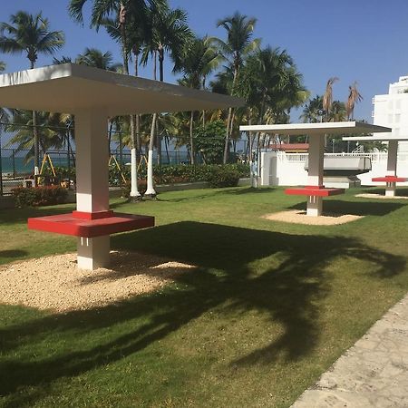Marbella Del Caribe Beachfront San Juan Exteriör bild