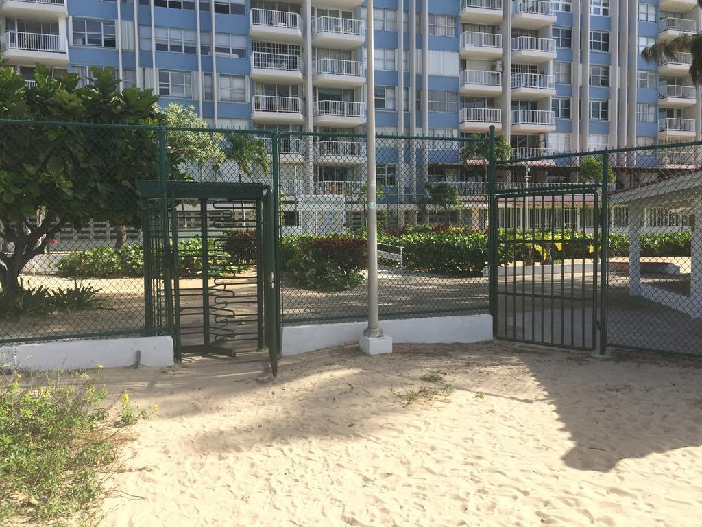 Marbella Del Caribe Beachfront San Juan Exteriör bild