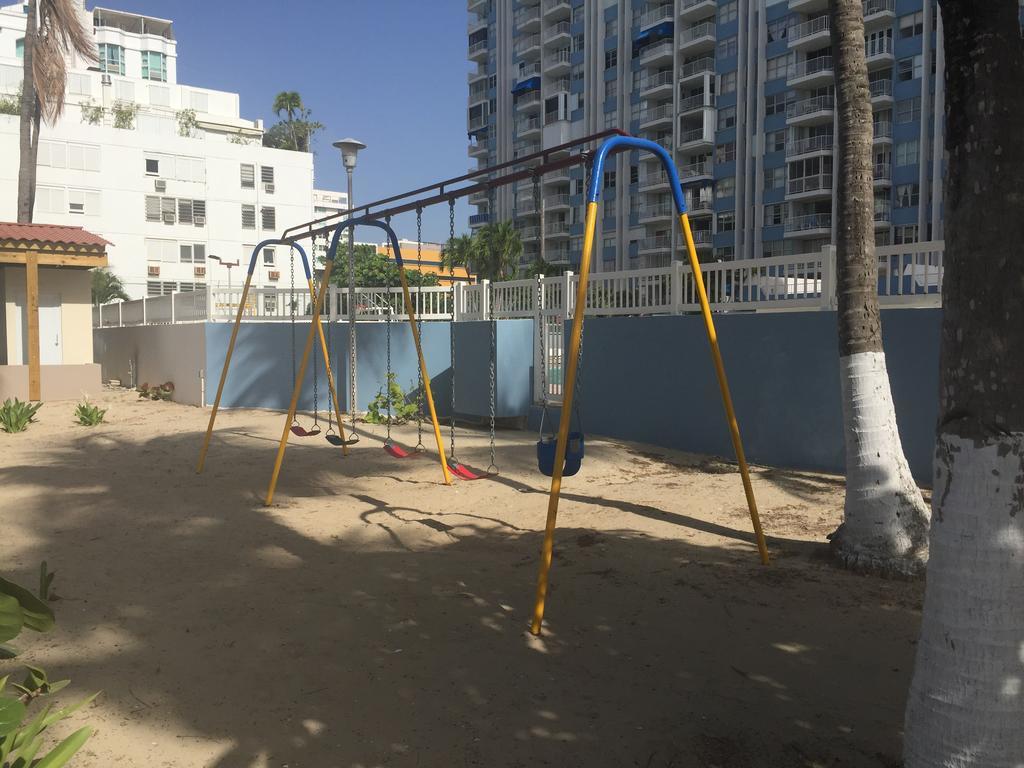 Marbella Del Caribe Beachfront San Juan Exteriör bild